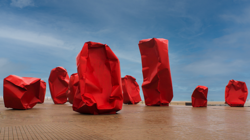 Kunstwerk Rock Strangers - Arne Quinze op de dijk van Oostende
